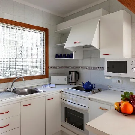Leo Apartment *