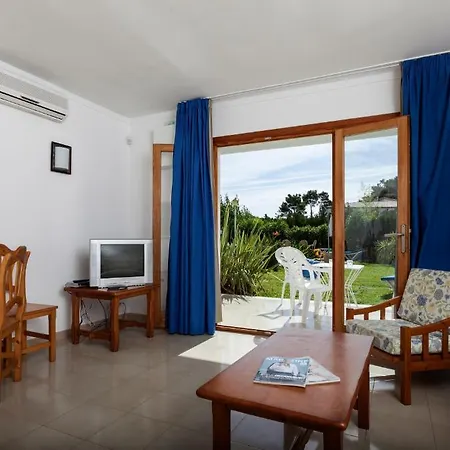 Leo Apartment